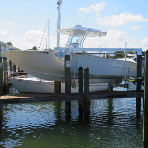 DECO Boat Lifts